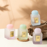 Diffuseur personnalisé marque privée hôtel de luxe huile parfumée sans flamme parfum bouteille en verre couvercle en bois diffuseur d'anche vente en gros