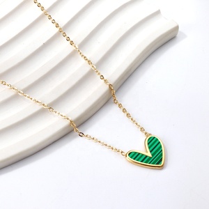 INS 18K chapado en oro Shell corazón colgante collar de acero inoxidable joyería mujeres delicado rojo blanco negro Verde I <span class=keywords><strong>love</strong></span> you collar - Product Image 3