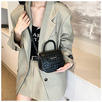 Mini sac à main de luxe carré tressé, sac bandoulière élégant et tendance