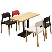 Ensemble de table et chaises de salle à manger pour restaurant commercial, style minimaliste moderne, durable, chaises empilables en plastique, table en bois, 2 places