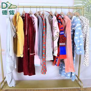 Toptan ikinci el karışık stilleri erkek kadın kış kalınlaşmış sıcak rahat pijama deA15-2 Polyester/pamuk Minimum - Product Image 2