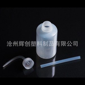 Botella de lavado O'Kayme de plástico de 500 ml con boquilla curva para limpieza y uso en tatuajes - Product Image 4