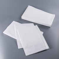 Ensemble de draps jetables 4 pièces pour hôtels et hôtellerie, housse de couette et taies d'oreiller non tissées, logo personnalisé et approvisionnement en gros