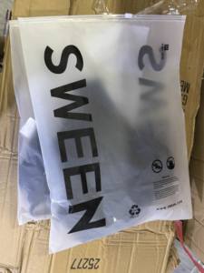 Ropa Usada de Mujer al por Mayor de Alta Calidad en Pacas Mixtas, Vestidos, Envío Aleatorio - Product Image 1