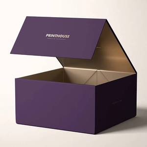 Boîte rigide en carton de style livre, couleur violet or, avec fermeture magnétique et rabat - Product Image 1