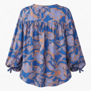 <span class=keywords><strong>Camicetta</strong></span> Oversize da Donna Personalizzata in Lino Blu e <span class=keywords><strong>Arancione</strong></span> con Stampa Astratta, Polsini con Laccetti e Chiusura Abbottonata - Top Moda - Product Image 3