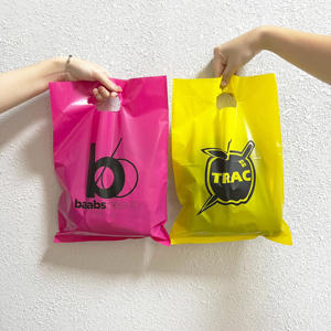 Bolsas de Plástico con Asa Troquelada Amarilla, Impresión de Logotipo Personalizado, para Empacar Jeans, Camisetas y Compras, con Logotipo Personalizado - Product Image 6
