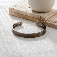 Bijoux minimalistes en cuivre Bracelet de thérapie bio-magnétique Bracelet de manchette personnalisé pour hommes vente en gros