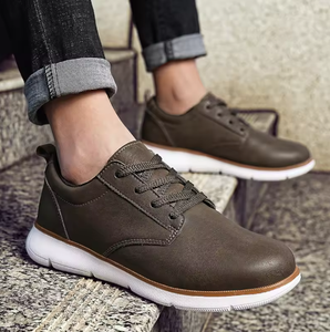 Vente en gros de baskets décontractées pour hommes en cuir Oxford, respirantes, antidérapantes, en cuir véritable, pour le printemps - Product Image 1