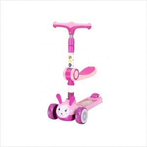 Trottinette pliable pour enfants <span class=keywords><strong>à</strong></span> 3 roues, cadre en alliage et plastique, hauteur réglable, avec repose-pieds, pour les enfants de 2 <span class=keywords><strong>à</strong></span> 12 ans - Product Image 4