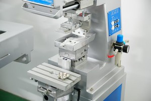 Imprimante à tampon semi-automatique monocolore pour l'impression d'étiquettes en papier et de jouets - Nouveau - Product Image 4