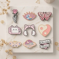 Breloques en émail Épinglettes en émail personnalisées Broche à breloques de créateur de logo Artisanat en métal Épinglettes personnalisées