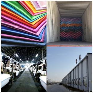 工場直販価格 サテンポリエステル生地 衣料用 ウェディングドレス用 光沢のあるブライダルドレス生地 高級ポリエステル生地 - Product Image 1