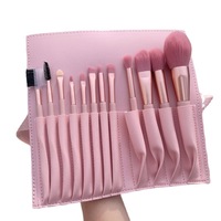 Ensemble de pinceaux de maquillage professionnels JLY avec manches roses et poils en nylon doux, incontournable pour le maquillage, logo personnalisé disponible
