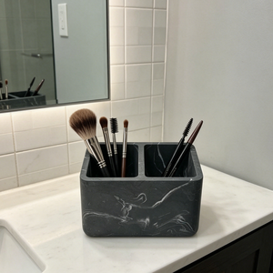 Porte-pinceaux de maquillage en polyrésine imitation marbre noir à <span class=keywords><strong>2</strong></span> compartiments, organisateur de pinceaux cosmétiques pour comptoir, rangement pour pinceaux de maquillage, organiseur de salle de bain - Product Image 3