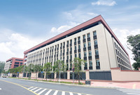 Panneaux muraux extérieurs en aluminium et placage résistant au feu pour façade de bâtiment commercial moderne pour centres commerciaux et hôpitaux extérieurs