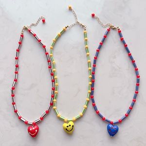 Collier pour enfants en céramique colorée en forme de cœur, chaîne de clavicule perlée faite à la main, style sportif, <span class=keywords><strong>facile</strong></span> à superposer, inspiré des vacances - Product Image 1