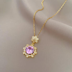 Rosa girasol geométrico oro circón titanio acero Micro incrustaciones colgante <span class=keywords><strong>collar</strong></span> Unisex moda personalidad Internet celebridad - Product Image 3