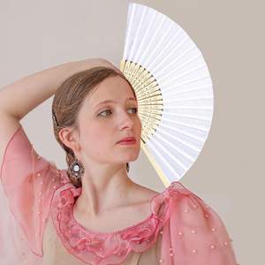 Nuevo Abanico de Mano Redondo de Bambú Personalizado de Alta Calidad con Impresión Personalizada para Bodas - Product Image 4