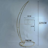 Support de chandelier de luxe en fer forgé pour gâteau, centre de table de mariage, support à fleurs en finition métallique personnalisable