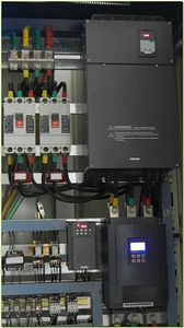 เครื่องแปลงความถี่ RAYNEN RVE21 แรงดันต่ำ 3 เฟส ความถี่จีน 355 กิโลวัตต์ 380 โวลต์ 60 เฮิรตซ์ AC - Product Image 2