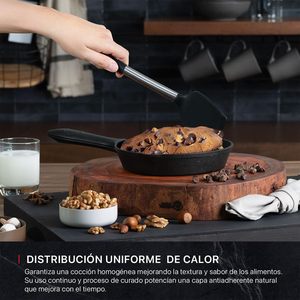 Sartén <span class=keywords><strong>de</strong></span> <span class=keywords><strong>Hierro</strong></span> <span class=keywords><strong>Fundido</strong></span> con Mango <span class=keywords><strong>de</strong></span> Silicona, Precurada, Apta para Horno y Compatible con Inducción - Product Image 4