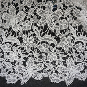 Garnitures en dentelle blanche pour la couture-Ruban en dentelle de coton par le rouleau-Tissu en dentelle africaine artisanale - Product Image 1