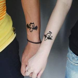 Pequeño diablo lindo Luffy Anime dibujos animados flor temporal tatuaje pegatina impermeable negro mano Tato - Product Image 4