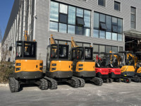 Nouvelle Mini Excavatrice sur Roues/Chenilles 1,2 Tonne 2025 – La Plus Compacte et Économique avec Pneus en Caoutchouc