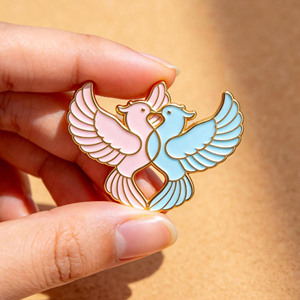 Nine-Tailed Fox Enamel Pin Gold-Plated Zinc Alloy Animal Theme Collectible Art Pin - Product Image 2