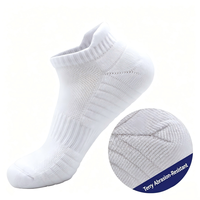 Fabricant de chaussettes de sport OEM personnalisées, chaussettes de course respirantes à séchage rapide, chaussettes athlétiques résistantes à l'abrasion