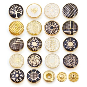 เสื้อคุर्ตาผู้ชายลายโลโก้แบบกำหนดเองทรงสี่เหลี่ยม กระดุมโลหะแบบกดสไตล์อาหรับ  โทบ อบายะ กระดุมแป๊กโลหะผสมสังกะสี - Product Image 2