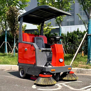 Camion balayeuse routière haute performance avec système de suppression de la poussière – Machine de nettoyage de sols pour usage industriel et transport spécial - Product Image 1