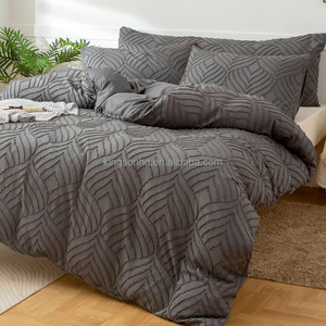 <strong>Leaf</strong> Shape Nonwoven Folded Tufted Duvet Cover Set 1pc Duvet + 2pc Pillowcases Light-Weight Textured <strong>Bedding</strong> - Product Image 1