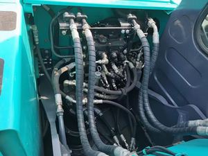 Excavadora de 14 Toneladas para Trabajo Pesado, Excavadora Usada de Tamaño Mediano Kobelco SK140 - Product Image 6