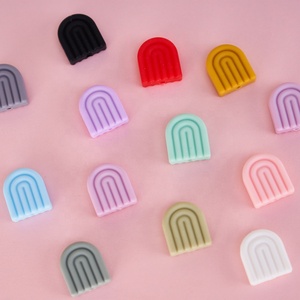 Nouvelle Collection : Attache-tétine en silicone souple Arc-en-ciel pour bébé, perles en silicone pour porte-clés DIY - Product Image 3
