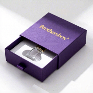 Boîte à parfum de luxe avec insert, logo personnalisé en feuille d'or, fabrication artisanale FX, design de luxe, 10 ml - Product Image 3