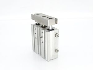 Livraison rapide en boîte neuve de PLC MGPL12-30 avec une MGPL12-30 de garantie de 12 mois - Product Image 2