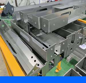 Fabricación Experta de Componentes Torneados Personalizados, Mecanizado CNC y Doblado de Acero Inoxidable de Alta Precisión - Product Image 2