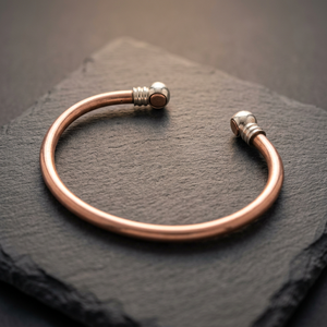 Bracelet pour homme Rudra Exports RECB-012, best-seller, croix chrétienne classique, cuivre massif, magnétique, réglable, pour mariage et fêtes - Product Image 2