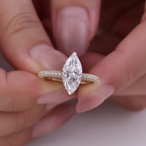 Produits de haute qualité certifiés IGI, bague de fiançailles en or massif 14 carats avec halo de diamants, diamant de laboratoire taille marquise 2 carats - Product Image 4