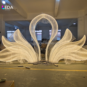 LEDA Nouveauté : Toile de fond Cygne Lumineux Chaud pour Mariages et Fêtes d'Anniversaire – Décoration Intérieure et Extérieure - Product Image 1