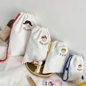 Bolsas de Lona de Algodón Calico con Cordón para Niños, Ecológicas, Económicas, Personalizadas con Bordado y Serigrafía - Product Image 3