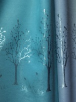 Tissu de rideau à motif de feuilles et d'arbres printaniers haute précision, le plus vendu, idéal pour les besoins d'occultation de la lumière de la pièce.