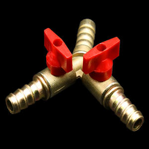 Le connecteur à trois <span class=keywords><strong>voies</strong></span> en laiton populaire en forme <span class=keywords><strong>de</strong></span> Y divise précisément le débit et contrôle la transmission du fluide - Product Image 4