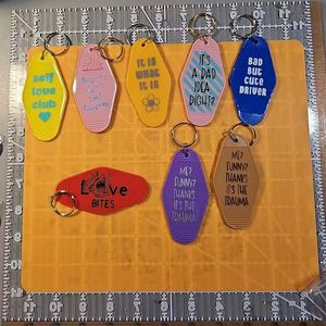 Wholesale Motel Keychain Blank Printing Logo Custom Motel Keychain Uv Decal Plastic Keychain Luggage Tags Colorful <b>Key</b> <b>Chain</b> - Product Image 3