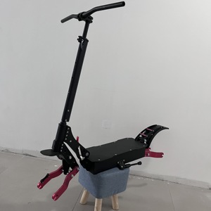 Vente en gros de trottinettes électriques pliantes de 135 mm/150 mm, amortisseur de type C, cadre de trottinette électrique de 10 pouces et 11 pouces avec garde-boue - Product Image 4