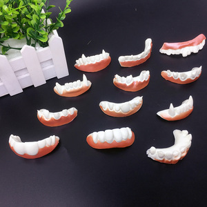 2025 vente chaude fête Cosplay décorations mock blague jouet <span class=keywords><strong>Vampire</strong></span> <span class=keywords><strong>dents</strong></span> Halloween prothèses fausses <span class=keywords><strong>dents</strong></span> - Product Image 3
