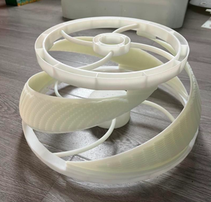 Services d'impression 3D en résine SLA personnalisés - Pièces à détails fins et lisses, options de résine, peinture et traitement par sérigraphie - Product Image 4