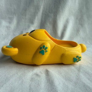 Pantofole con stampa animalier per bambini, a forma di cane giallo, in materiale PVC antiscivolo, per tutte le stagioni, taglia 18-29 - Product Image 4